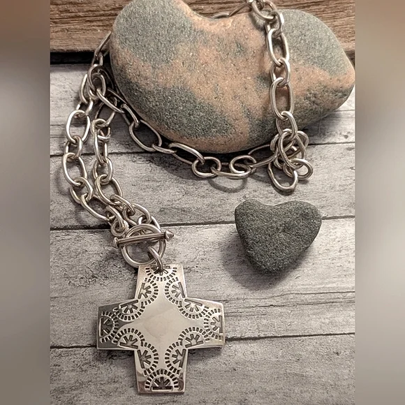 Vintage Retired Silpada Sterling "Virtuosity" Stamped Cross Necklace - Picture 4 of 8